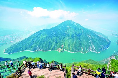 必威绘就“水清岸绿”的城市画卷——重庆在推进长江经济带绿色发展中扛起“上游责任”