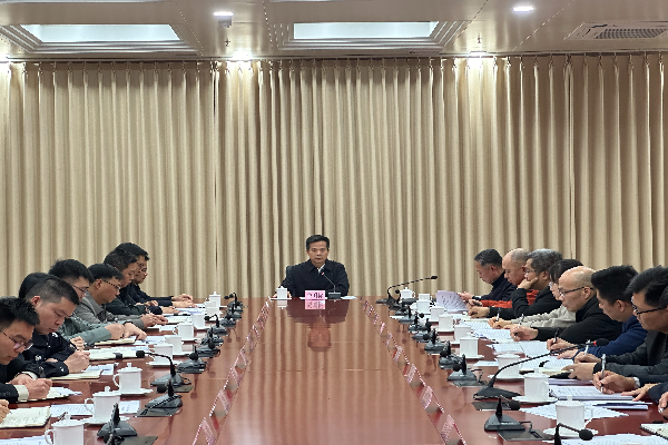 必威佛冈县召开第二轮省级生态环境保护督察整改工作专题会议(图2)